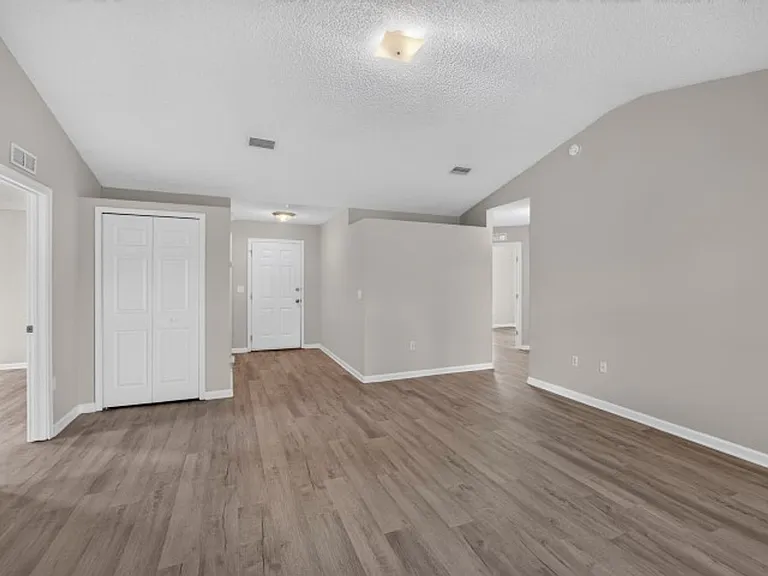 8519 Blazing Star Ct — Photo 7
