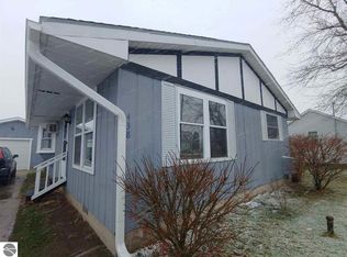 438 Donnelly St, Cadillac, MI 49601