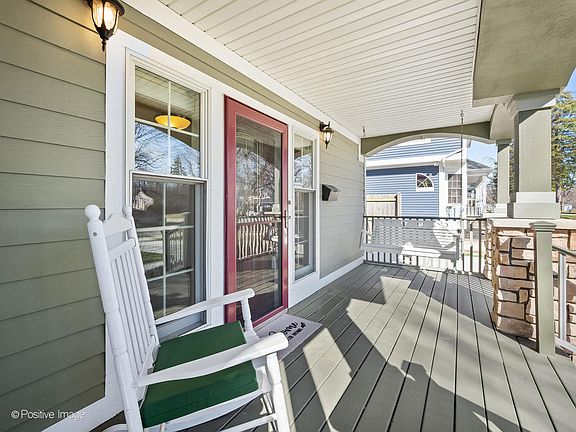 4th image of 1607 E Indiana St