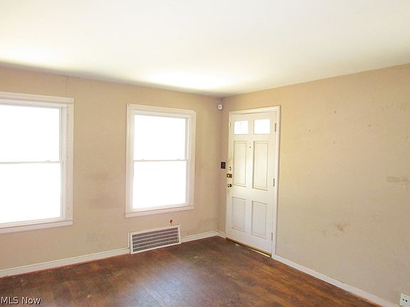 4th image of 25250 Treadwell Ave