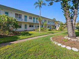 5855 18th St N APT 12, Saint Petersburg, FL 33714