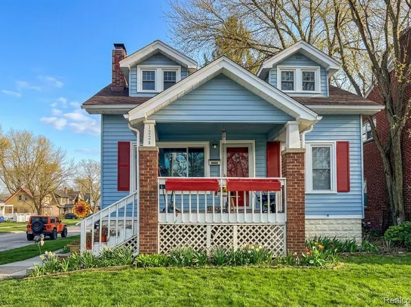 1226 E 6th St, Royal Oak, MI 48067