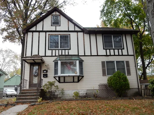 97 Madison Ave, Bergenfield, NJ 07621
