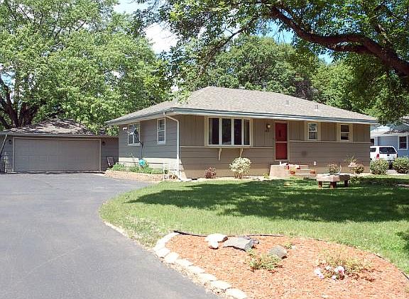 2nd image of 6674 Fridley St NE