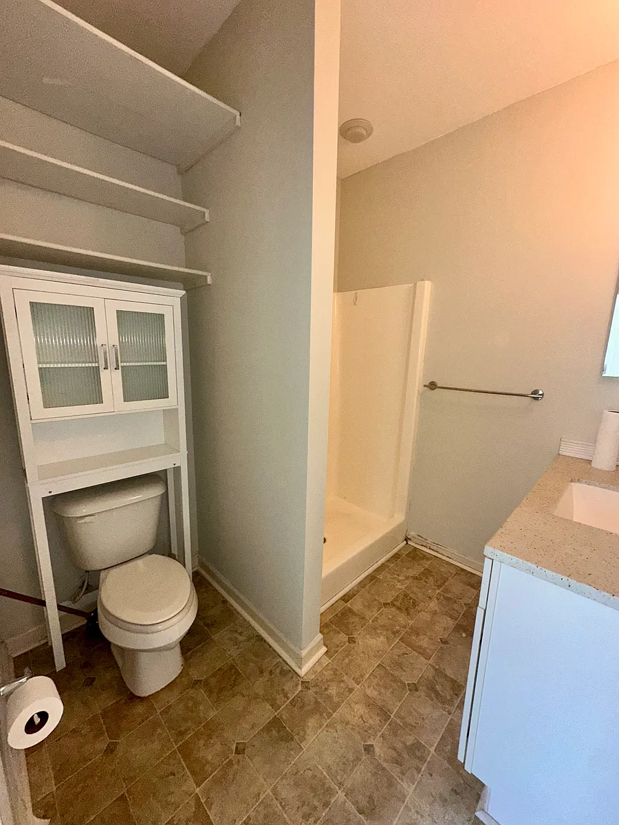 Building Photo - 400 Tibet Ave #21