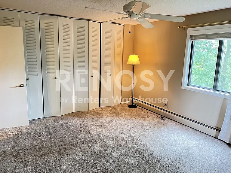 1304 W Medicine Lake Dr #118 — Photo 3