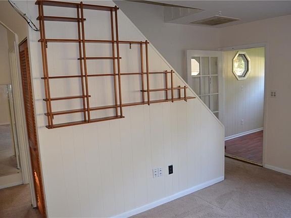 4th image of 6243 Ball Ave