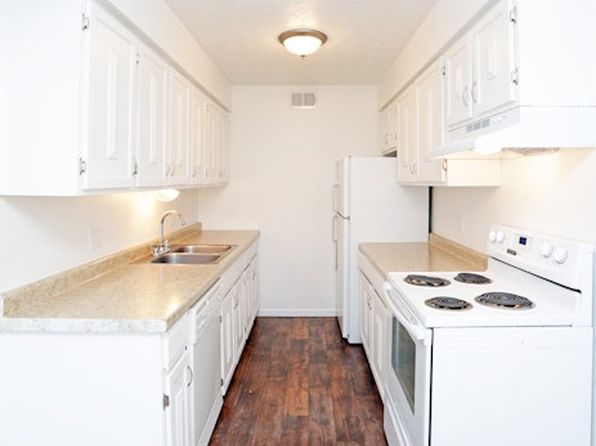 Juniper Gardens | 2303 Benson Gardens Blvd, Omaha, NE
