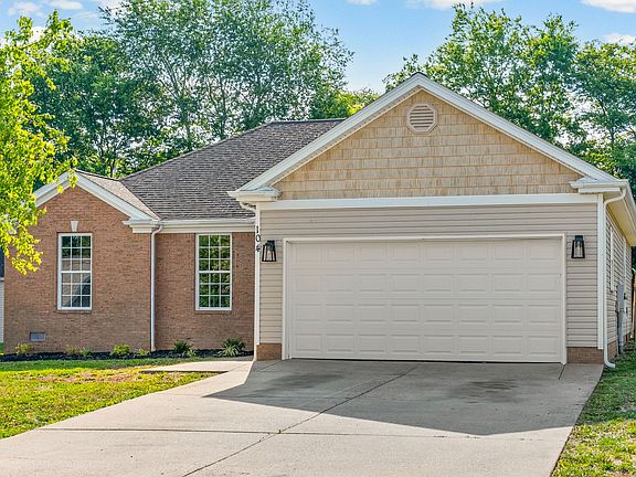 2nd image of 104 Daven Dr