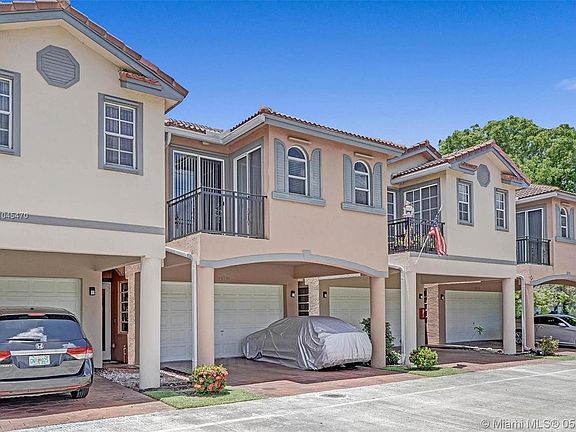 4th image of 12326 Royal Palm Blvd #13