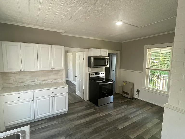 144 Pierce St #2 — Photo 3