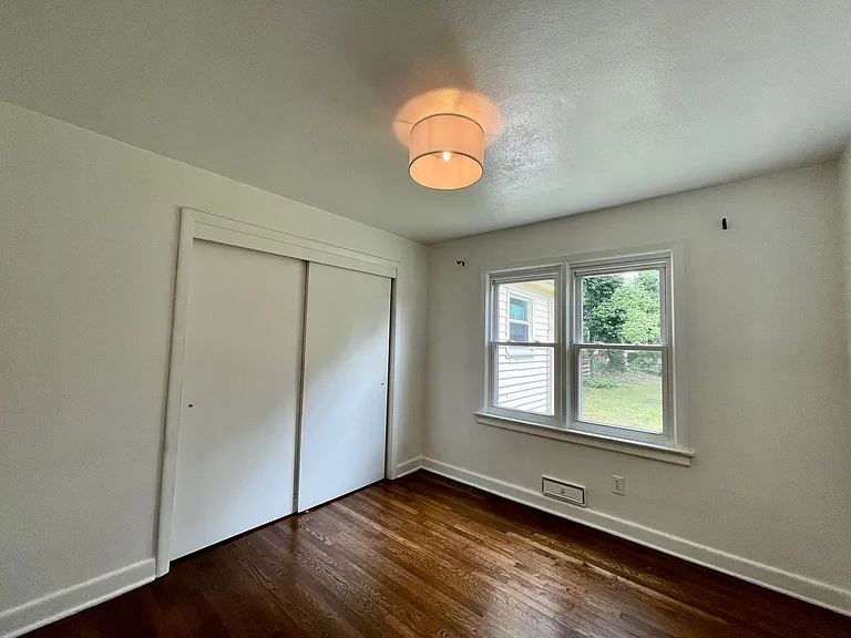 5621 Larry Ave — Photo 31