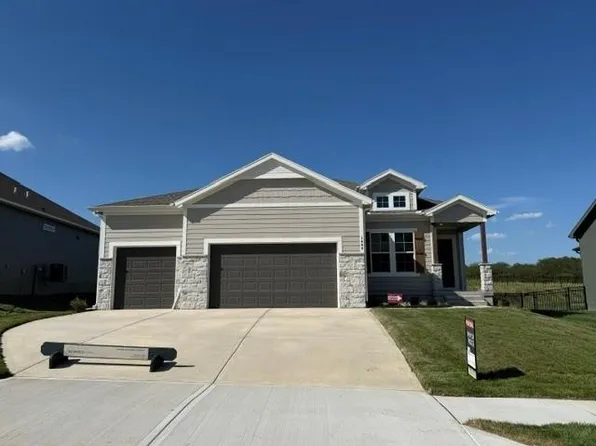 1608 SW Arbor Park Dr, Lees Summit, MO 64082