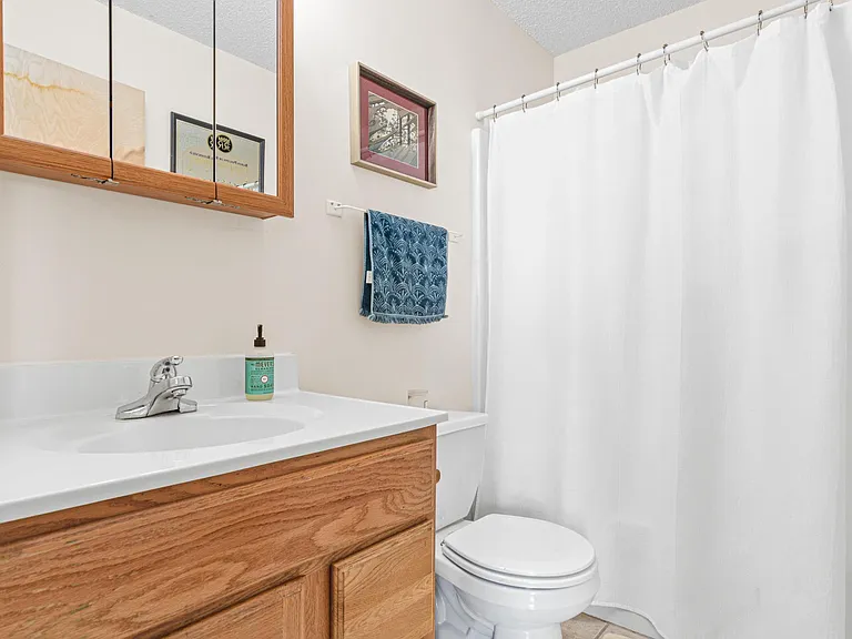 1012 Burgess St — Photo 20