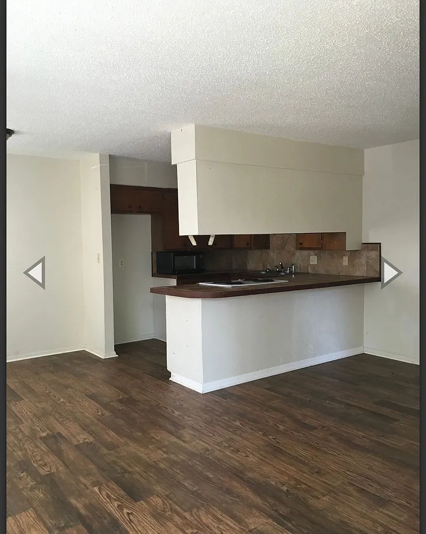 2 Bed 1 bath apartment home — Photo 2