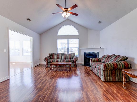 4th image of 5520 Orchard Villas Cir