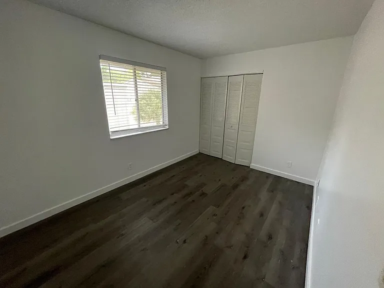 5702 NW 21st St #32-B — Photo 12