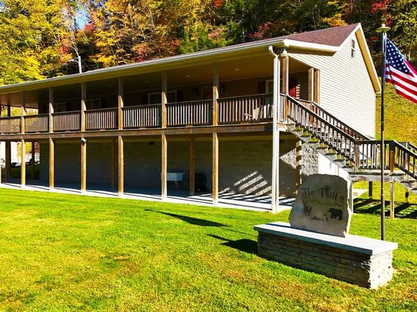 4886 Paint Creek Rd, Scarbro, WV 25917