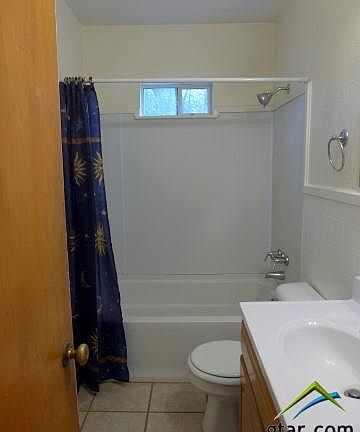5th image of 317 N Lee Dr