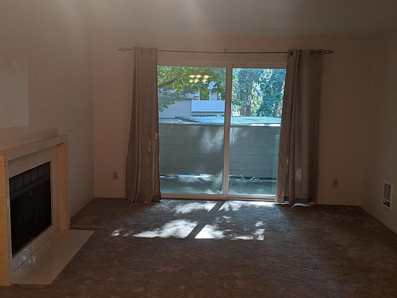 Large Living Room with Huge Lanai