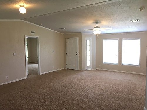 3rd image of 208 Windridge Dr