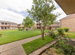 2807 Wildflower Dr APT 32, Bryan, TX 77802