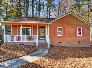905 Pond St, Clayton, NC 27520