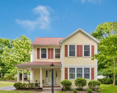 34 Pine St #34, West Newton, MA, 02465