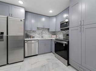 3161 S Ocean Dr APT 902, Hallandale, FL 33009