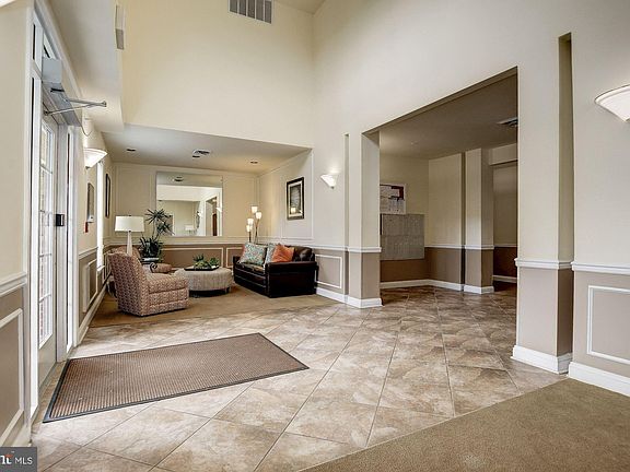 2nd image of 100 Watkins Pond Blvd #2105