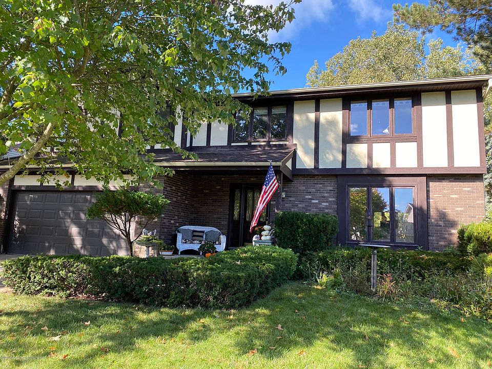 1st image of 3927 Cloverdale Ave