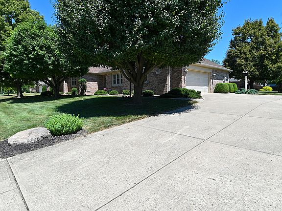 3rd image of 675 Caesar Dr