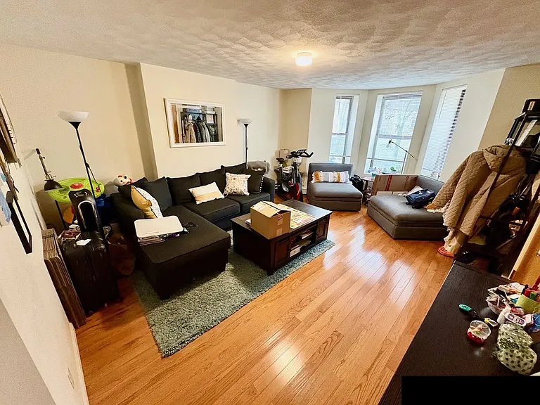 83 Perkins St — Photo 3