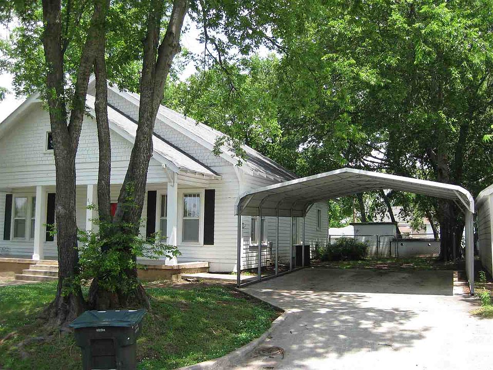 2nd image of 812 N 4th Ave