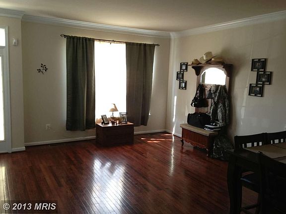 3rd image of 102 Regatta Ln