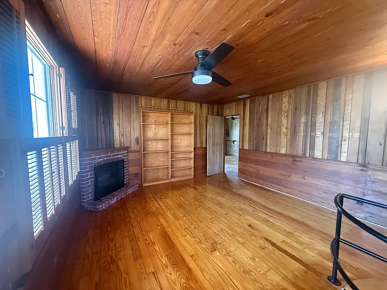 102 Twin Pl — Photo 3