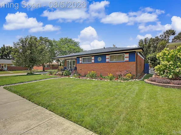 2074 Newman St, Trenton, MI 48183