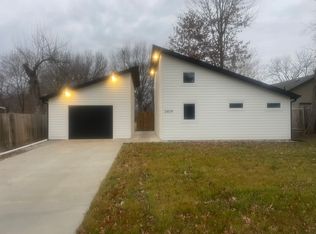 2409 SW Moundview Dr, Topeka, KS 66614