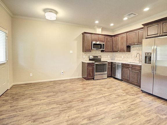 5th image of 26152 Avenue E #B