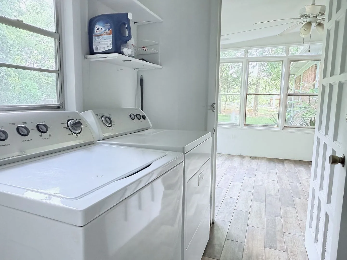 Rock 'N' Roll Vibe! Fully Furnished 3BD/1.5BA Home | All Utilities Included — Photo 1