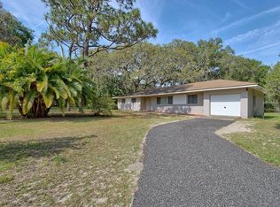 16650 SE 160th Avenue Rd, Weirsdale, FL 32195