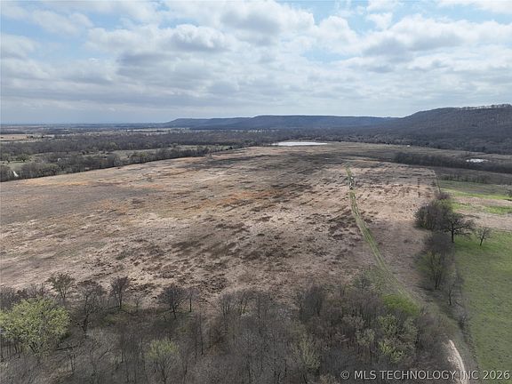 4th image of 1020 East Rd