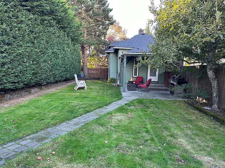 Baker Ave — Photo 12