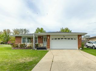 750 Evergreen Ln, Bartlett, IL