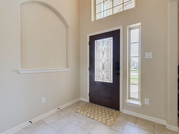 3rd image of 15634 Windsor Bluff Dr
