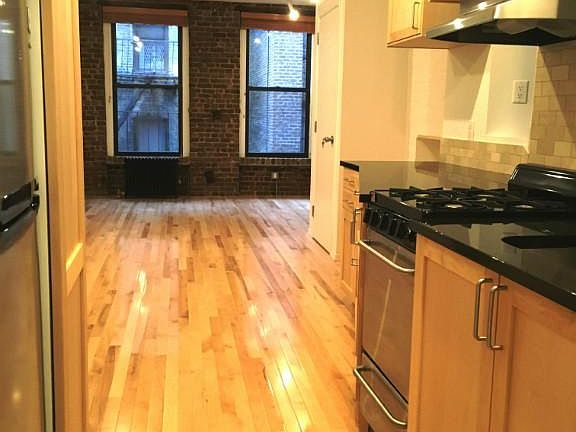 3rd image of 52 Macdougal St APT 2D