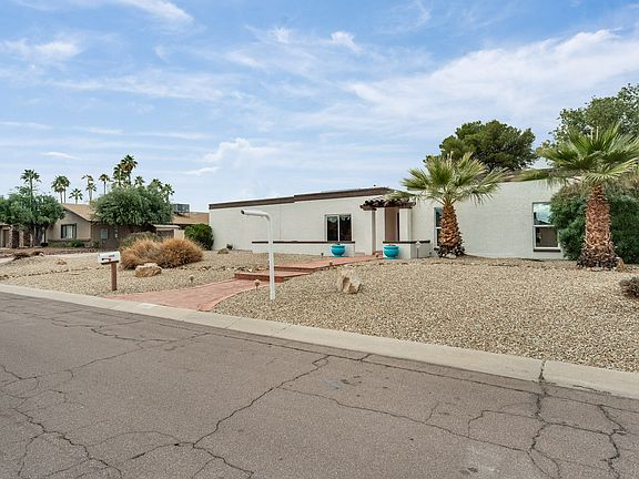 2nd image of 5430 E Larkspur Dr