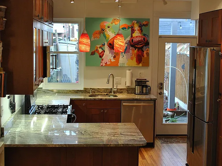 234 Warren St NE — Photo 3