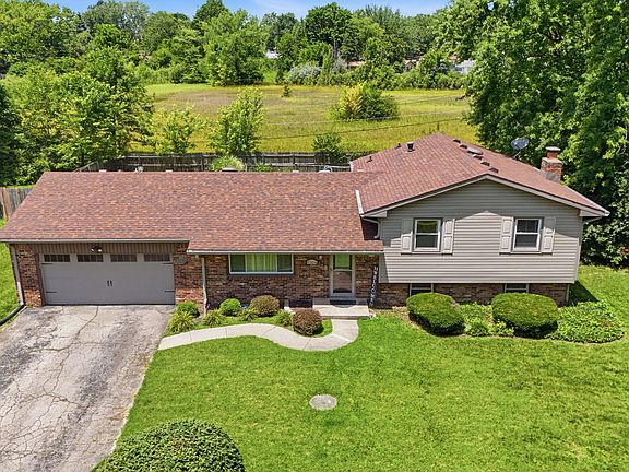 3rd image of 9304 E Shenandoah Dr
