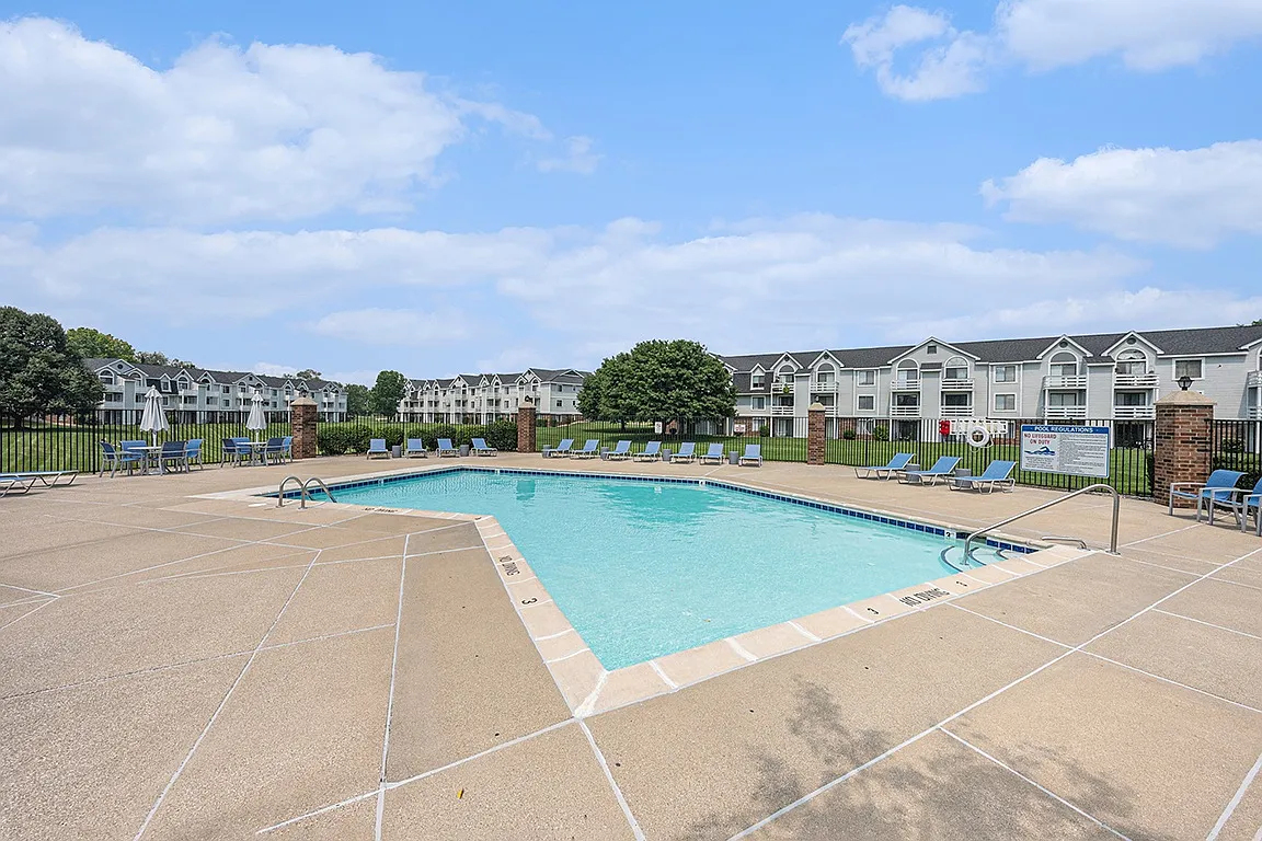 Gull Prairie/Gull Run Apartments and Townhomes — Photo 4
